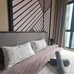 Luxury 2Bedroom Suite Near Midvalley - Millerz Square